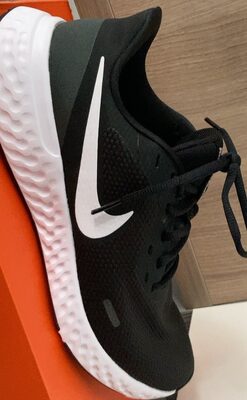 Nike Revolution 5 - 1