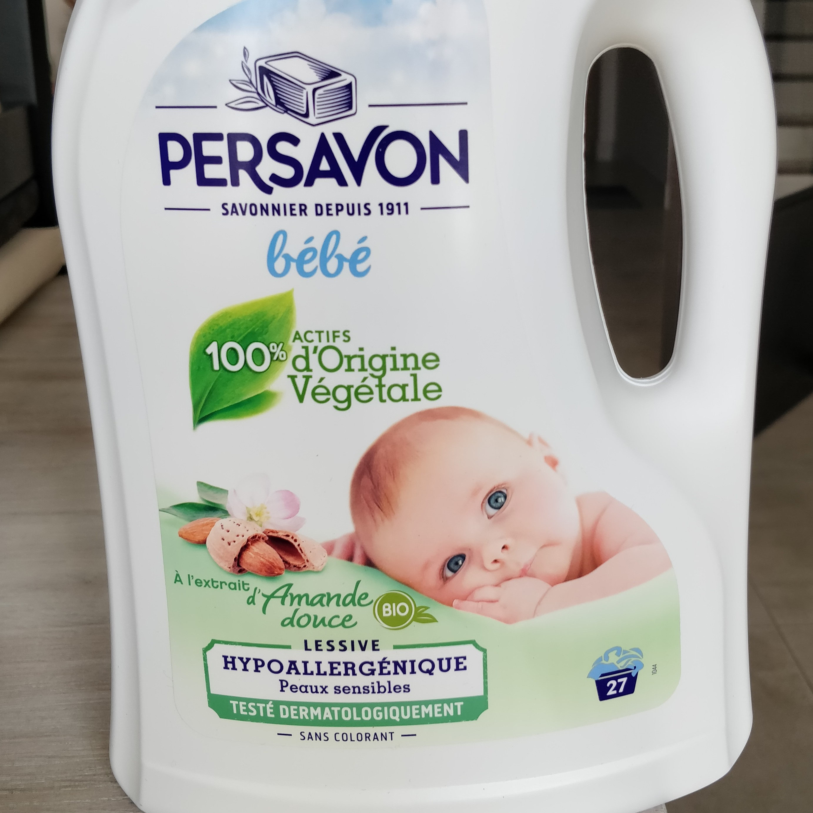 Lessive hypoallergénique Peaux Sensibles Bébé à l'extrait d'amande douce - Product - fr