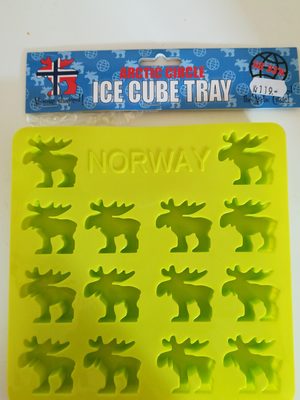 Ice cube tray (moose shaped) - 1