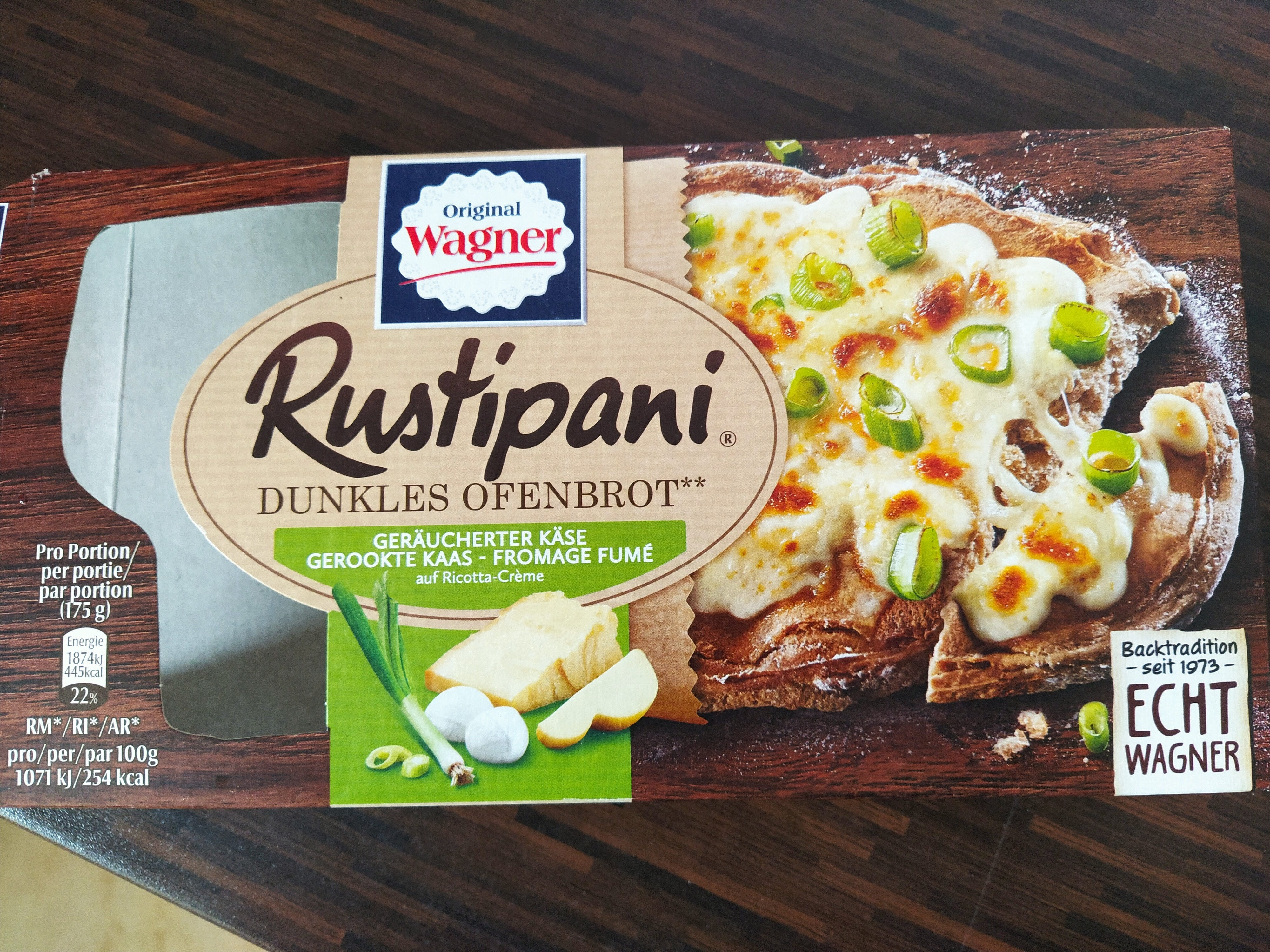 Rustipani, Dunkles Ofenbrot, Geräucherter Käse - Product - de
